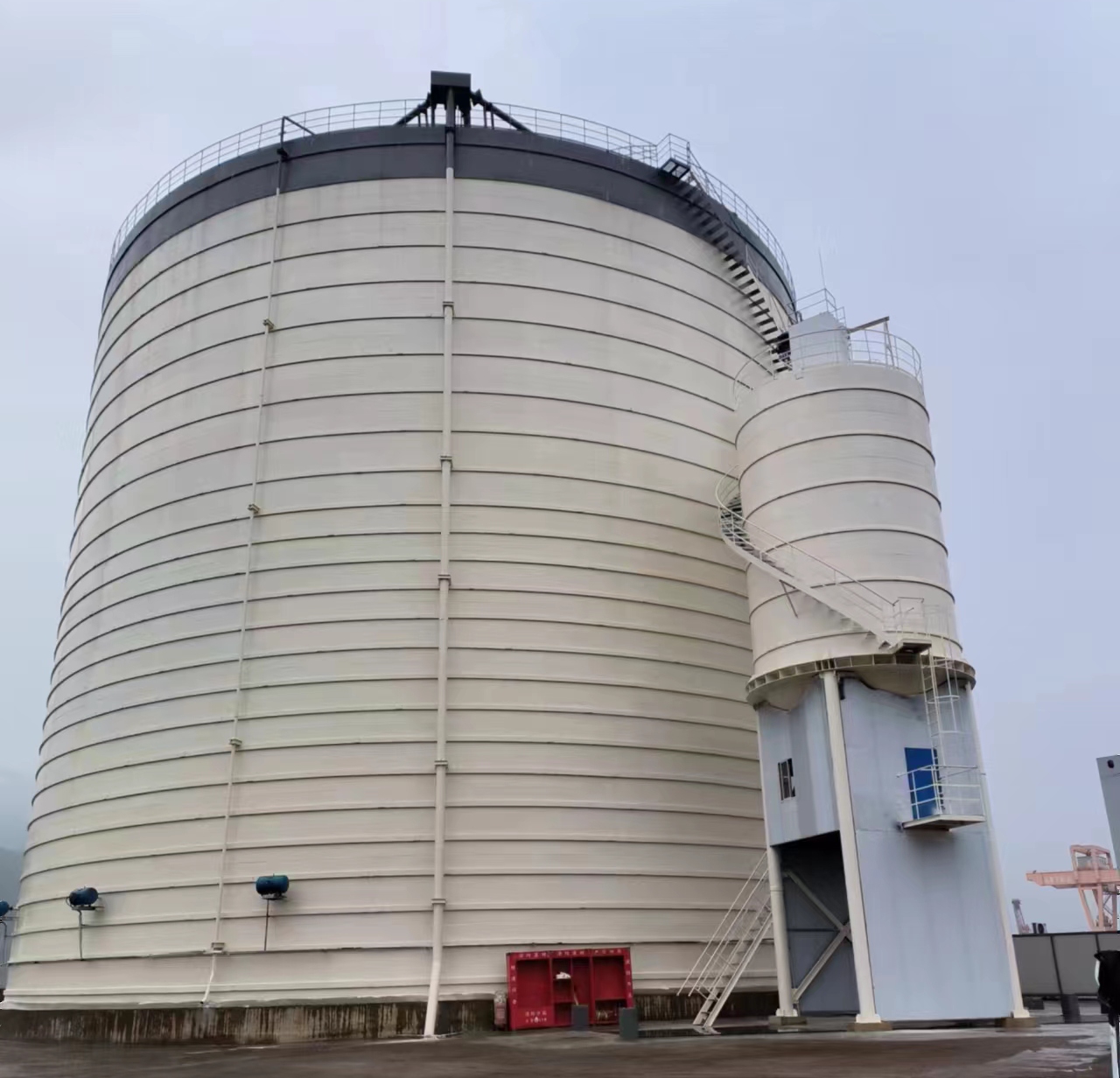 水磨沟10万吨水泥钢板库